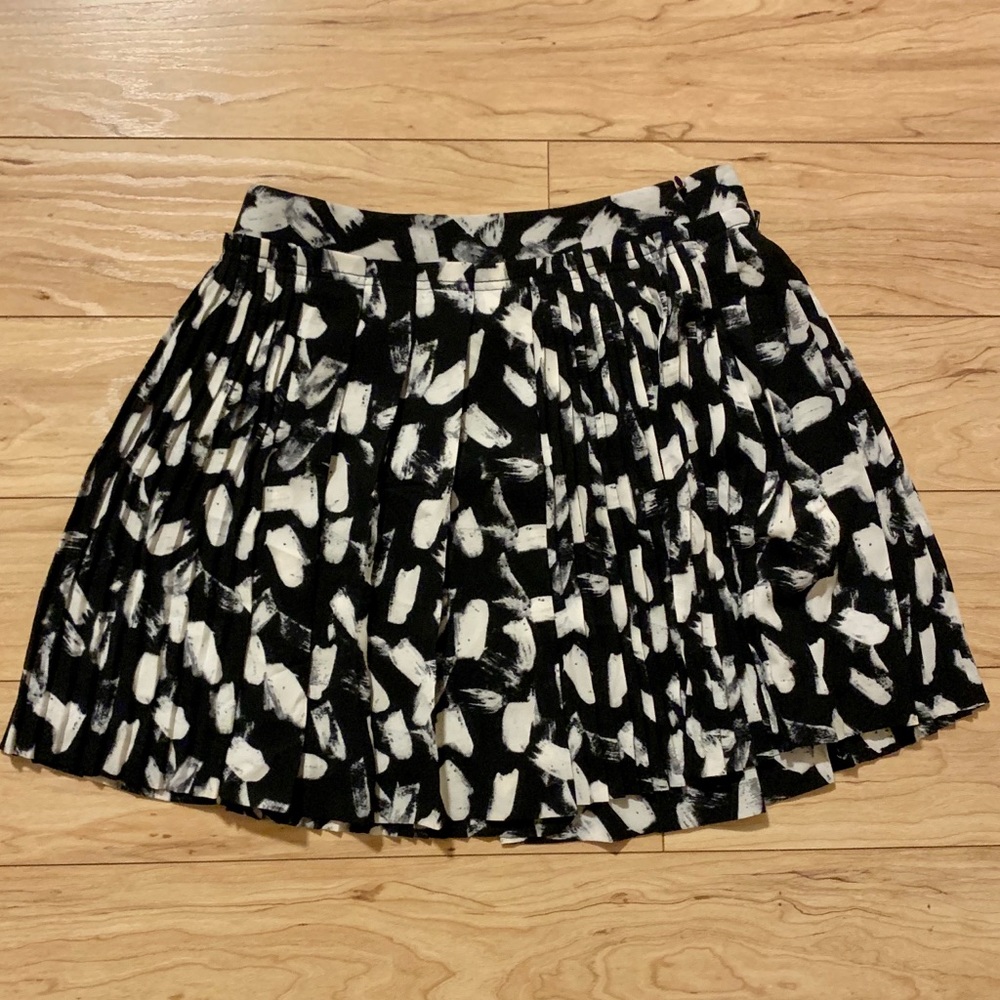 Pleated mini skirt